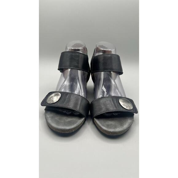 Taos Carousel Ajustable Strappy Wedge Sandals Black Leather Size 40/ 9-9.5 US - Picture 2 of 13